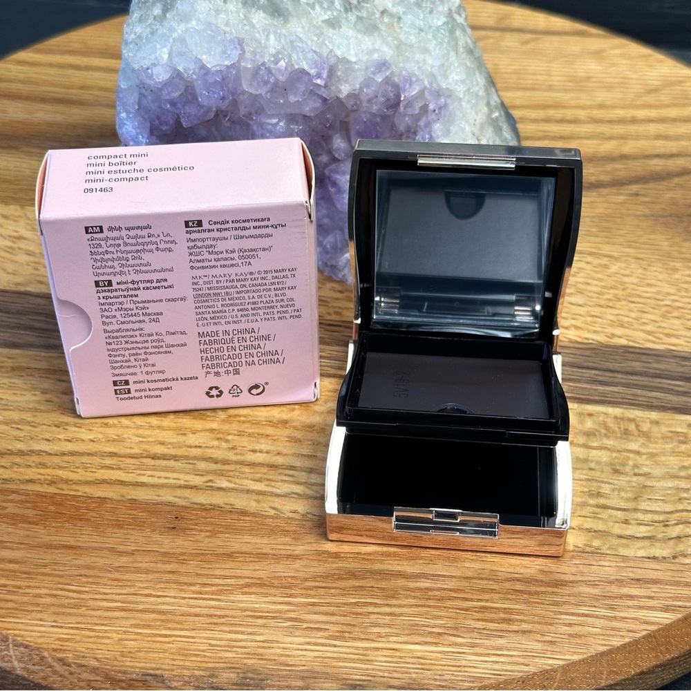 SILVER Limited Edition Mary Kay magnetic travel palette-metallic w/gem eyeshadow - Picture 6 of 6